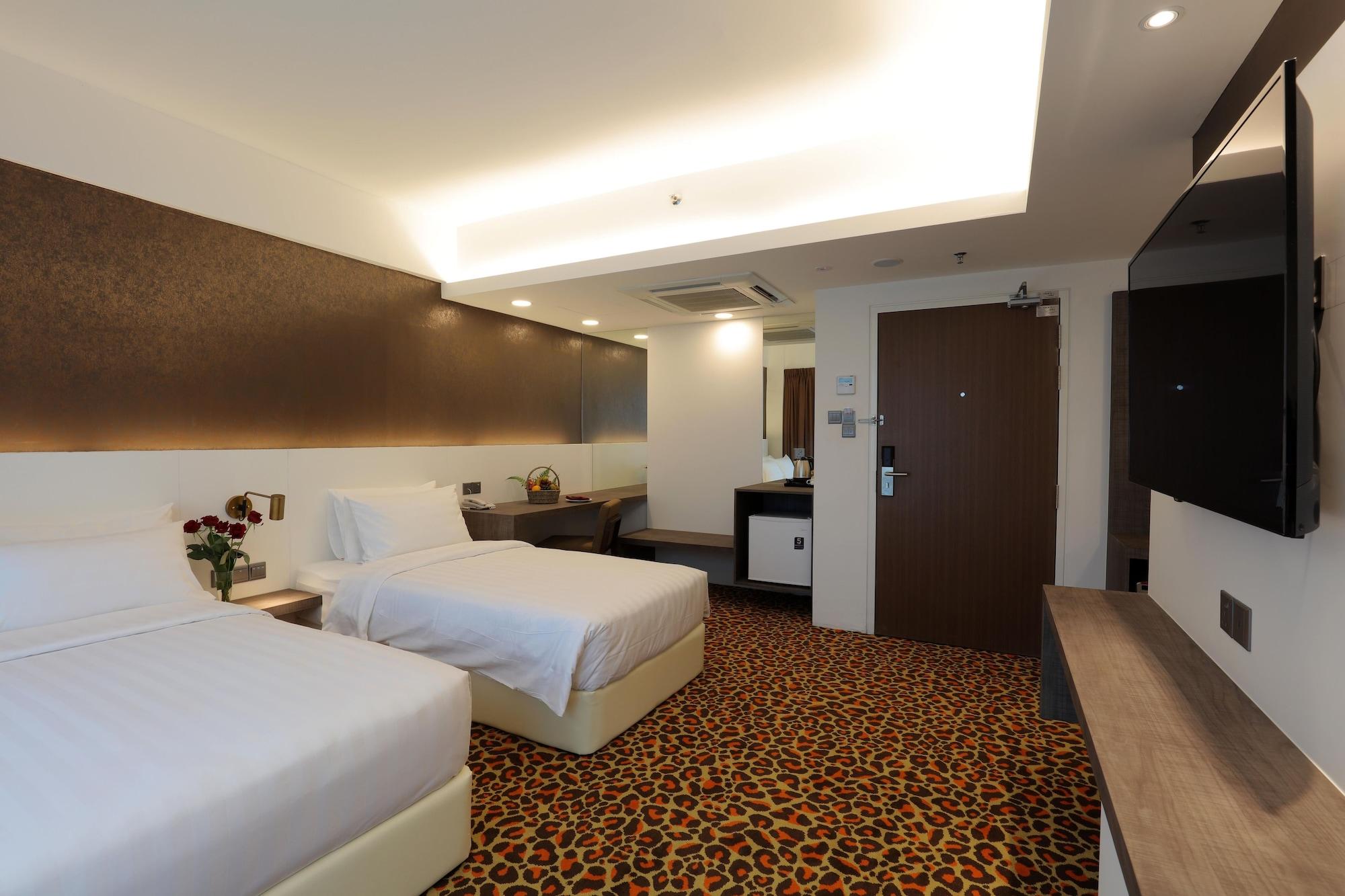 Amerin Hotel Johor Bahru Bagian luar foto